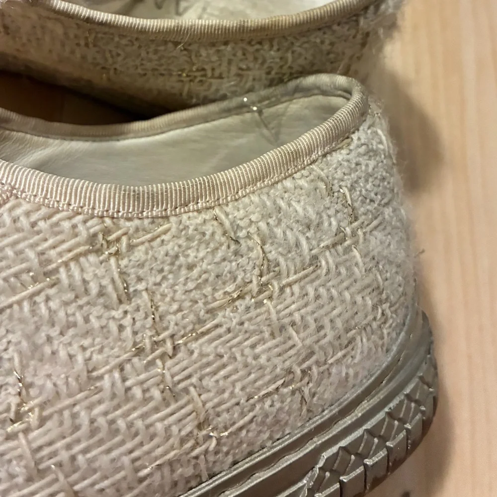 CHANEL Cream Tweed sneakers